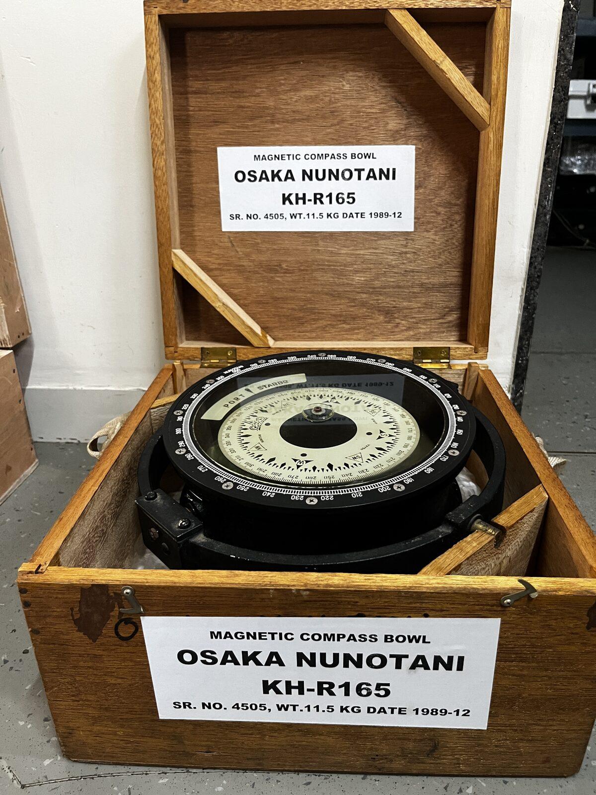 Osaka Nunotani Osaka Nunotani KN-R165 Sr. 4505, Dt — refurbished marine antiques