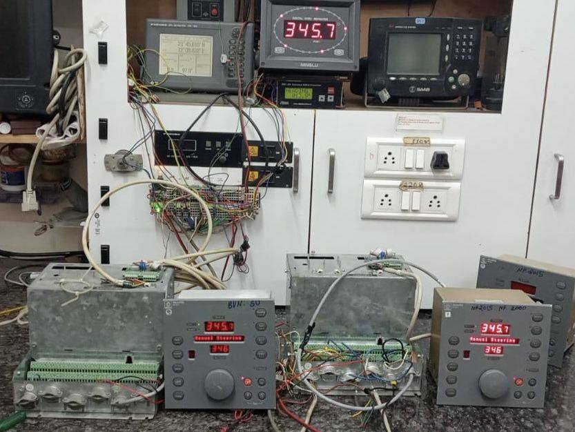 Raytheon Autopilot Anschut Raytheon NP2015 Autopilot — refurbished bridge & navigation equipment