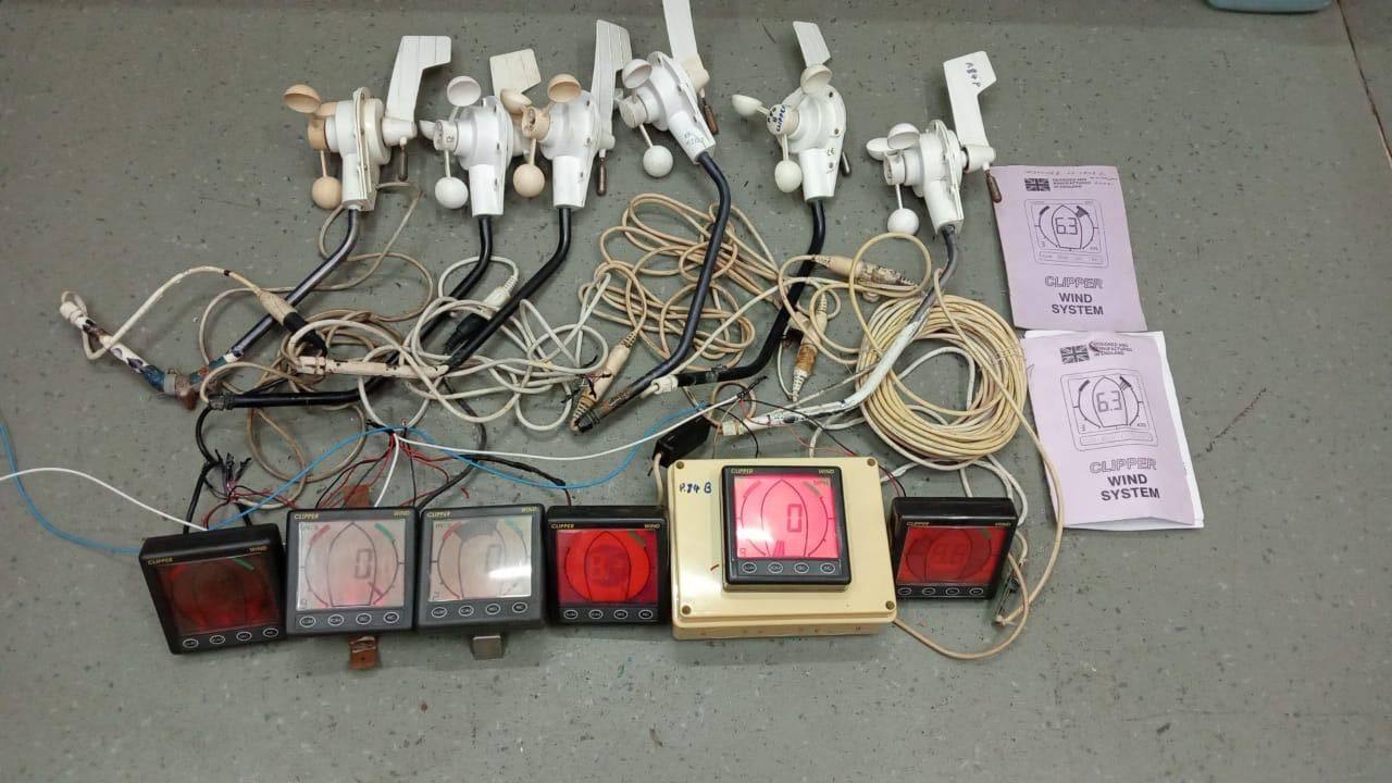 Clipper Clipper Wind Meter 5 Set — refurbished bridge & navigation equipment thumbnail 4