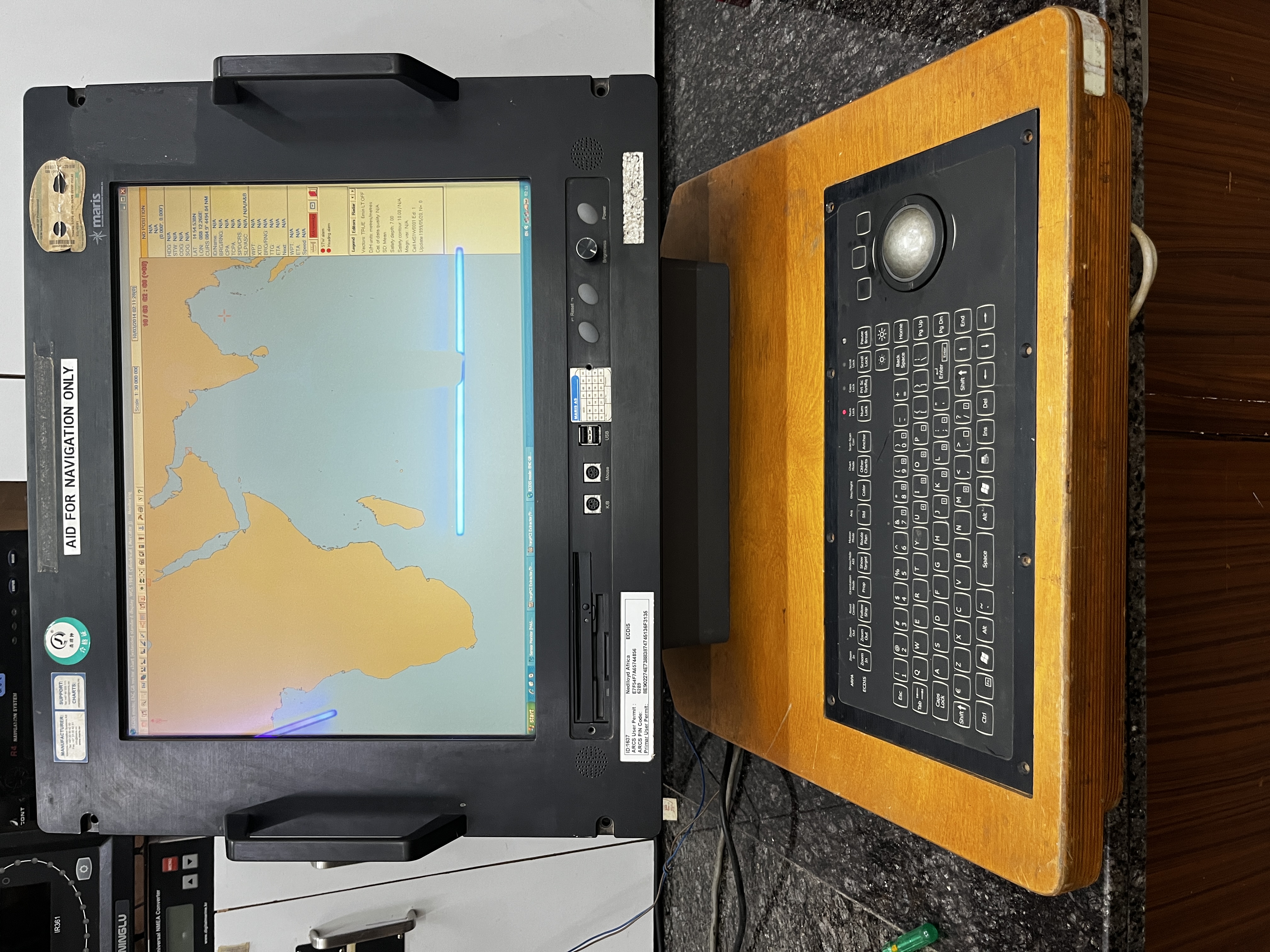 Maris Ecdis Maris — refurbished bridge & navigation equipment