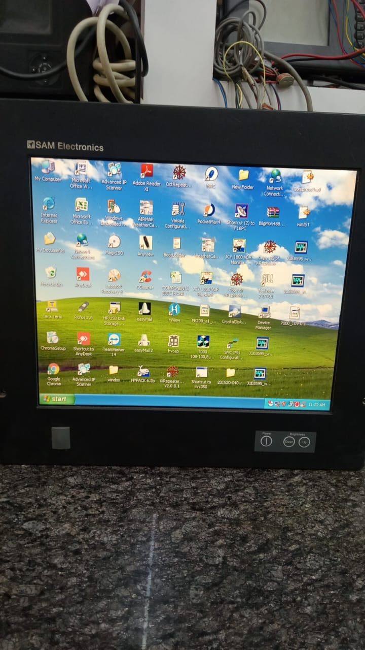 Lyngso Lyngso Marine Lauer TFM19L-230, 19 Inch LCD — refurbished automation & control systems thumbnail 3
