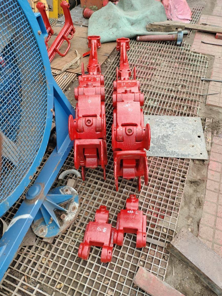 Manual Casing Tong HT-50 With Tong Dressed with 20 Inch Casing — refurbished oilfield, rig & drill-ship machinery thumbnail 5