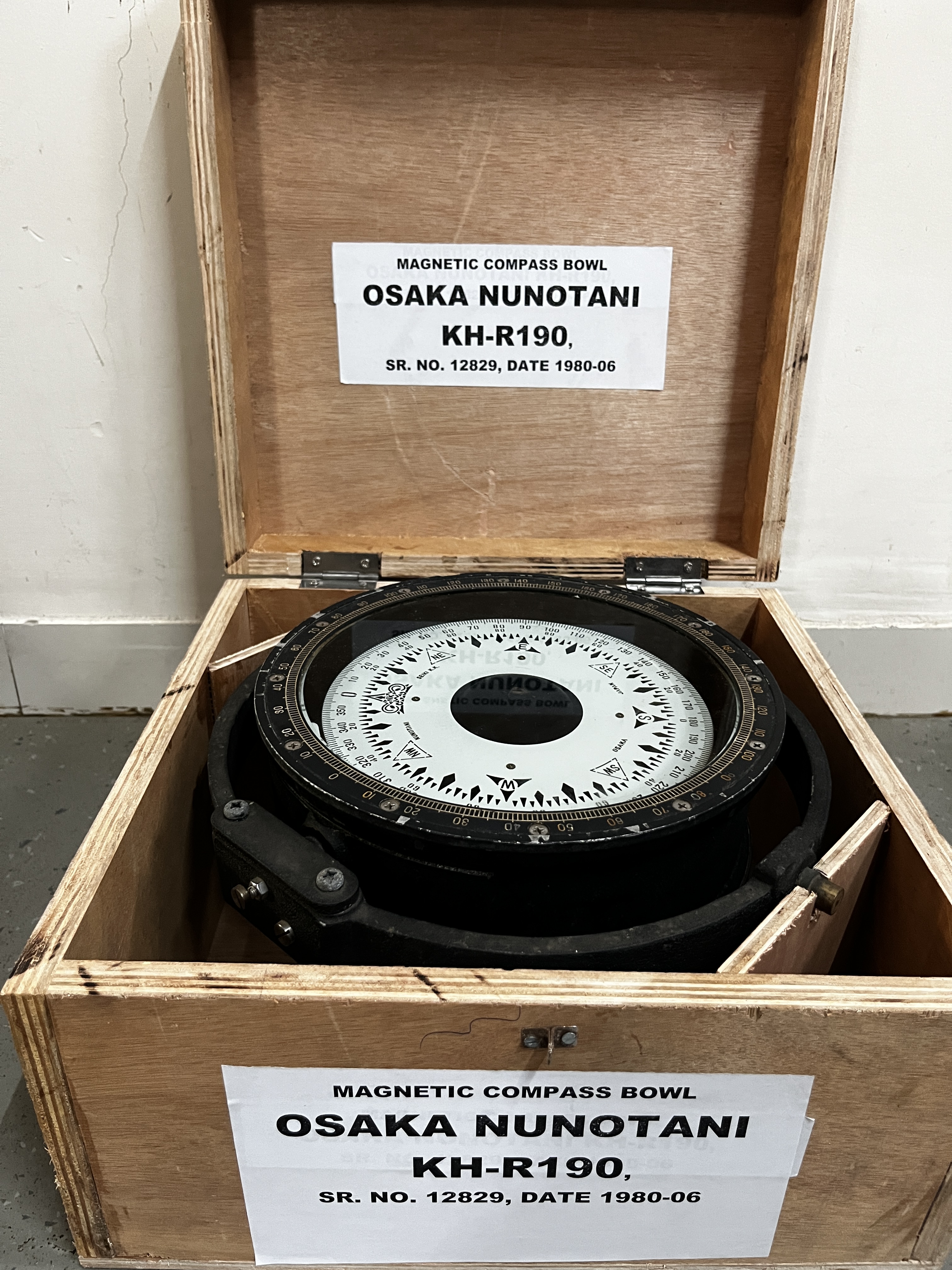 Osaka Nunotani Osaka Nunotani R190, Sr. 12829, Dt. 1980-06 — refurbished marine antiques