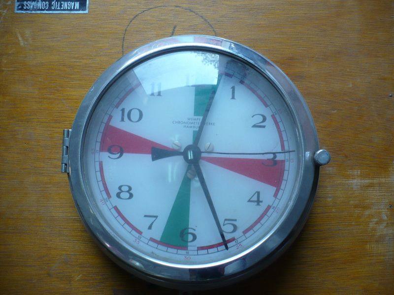 SHIPS CLOCK — refurbished marine antiques thumbnail 2