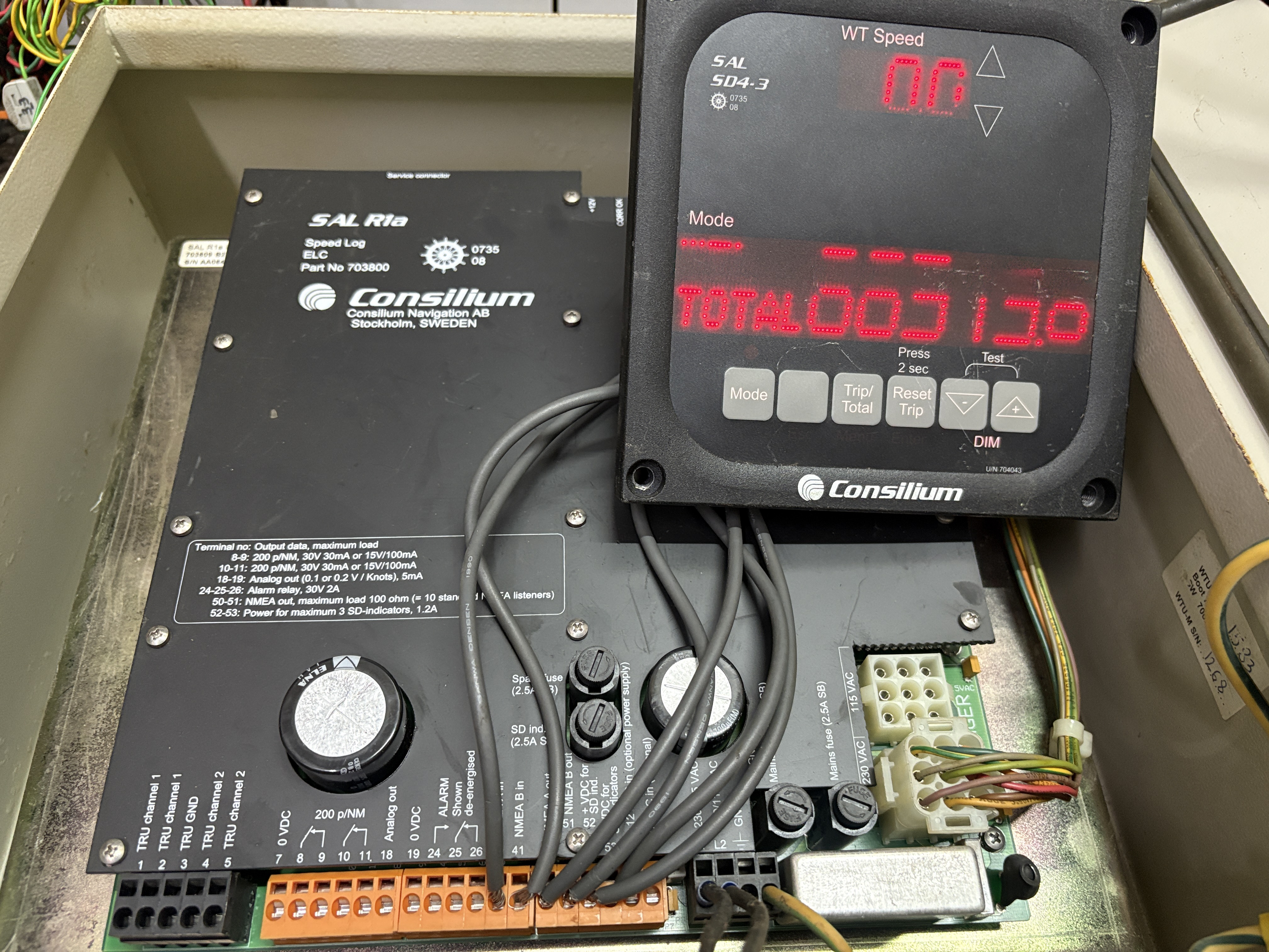 Consilium Speed Log Consilium SAL R1A — refurbished bridge & navigation equipment