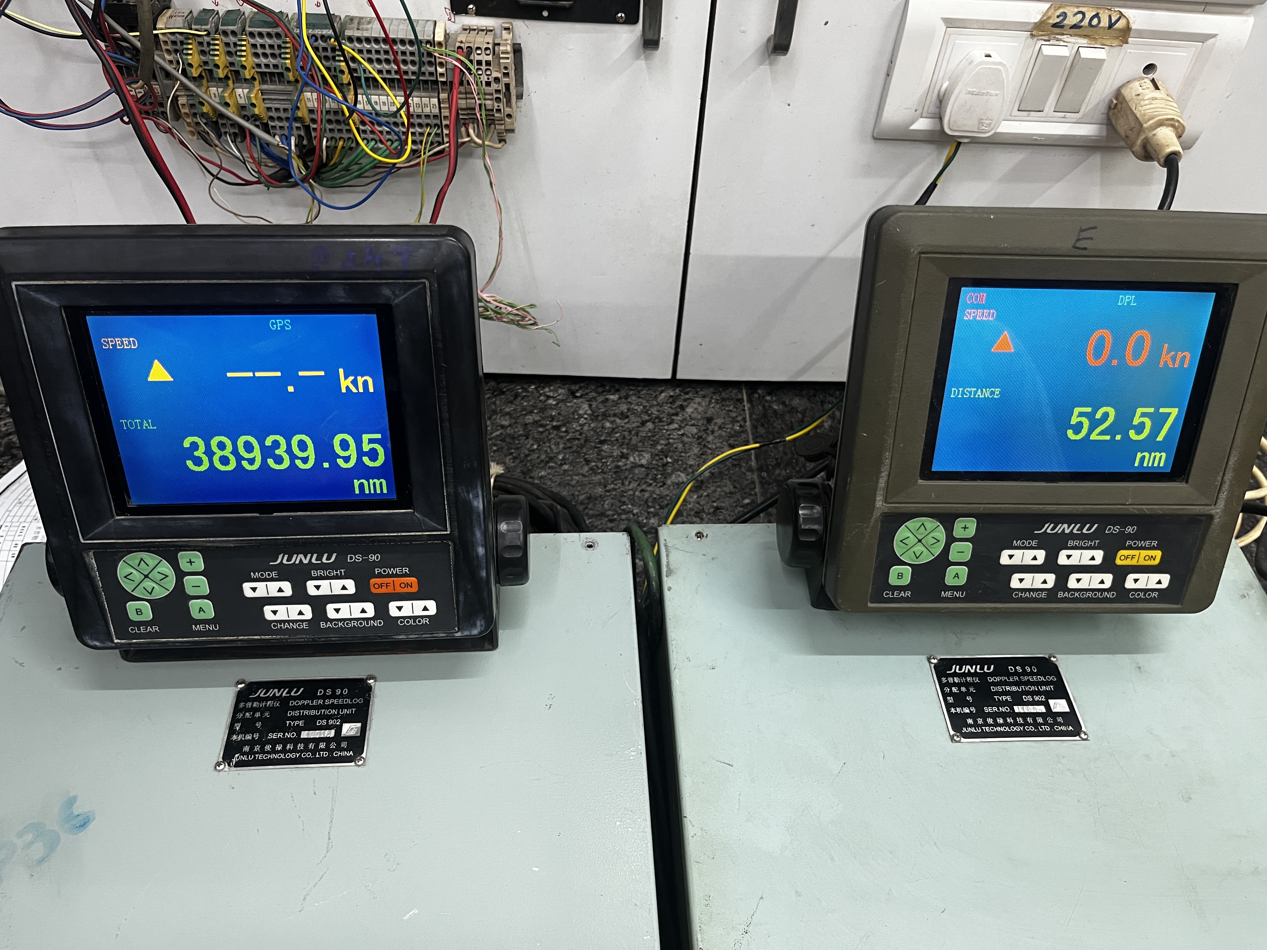 Junlu Speed log Junlu DS90 — refurbished bridge & navigation equipment